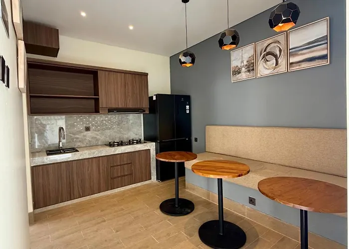 بيت ضيافة Ops Guesthouse جيمباران