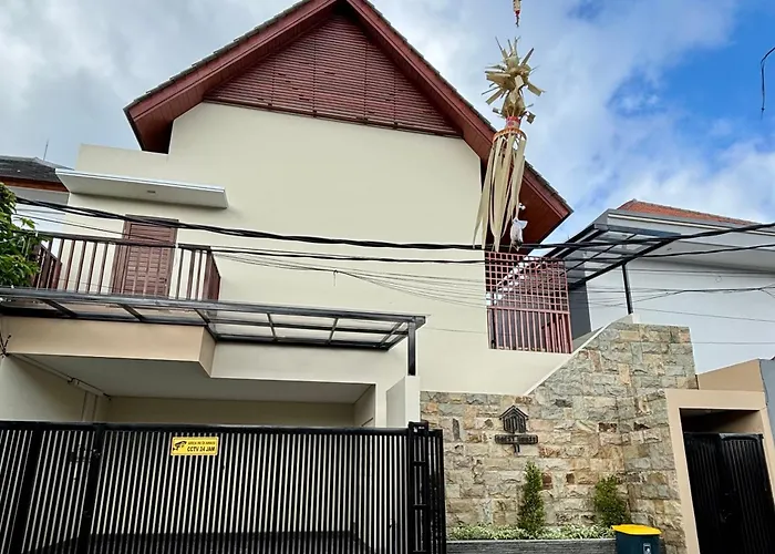Ops Guesthouse بيت ضيافة جيمباران